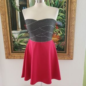 STRAPLESS DRESS | Red and Black Dress